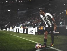 开云体育平台APP-绝杀时刻，当美国的外交靴与门迪的守门手套同时落下