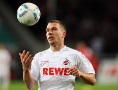 开云体育APP下载-三分如点球，当恩比德在欧冠淘汰赛之夜连续命中关键球