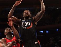 开云APP-尼克斯连胜，兰多夫成为球队吉祥物