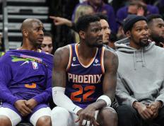 开云体育官方网站-硬直输给灰熊，艾顿砍下20分的简单介绍