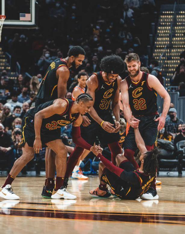 开云体育app-灰熊力克独行侠,连胜达到三场的简单介绍