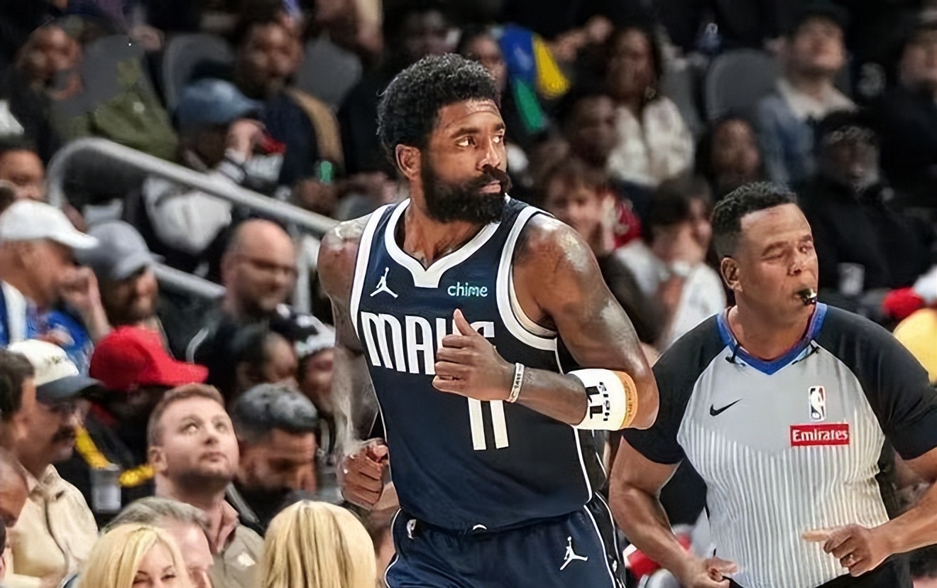 开云体育下载-尼克斯爆冷独行侠，欧文统治全场