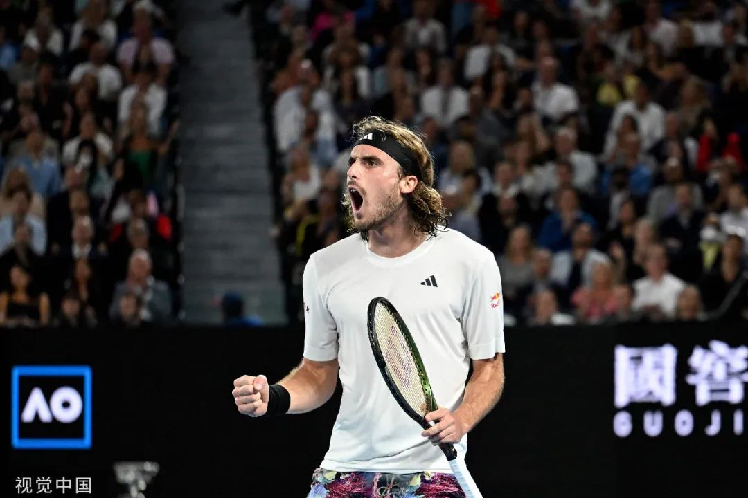 开云下载-澳网轻取法网，西西帕斯扛起全队