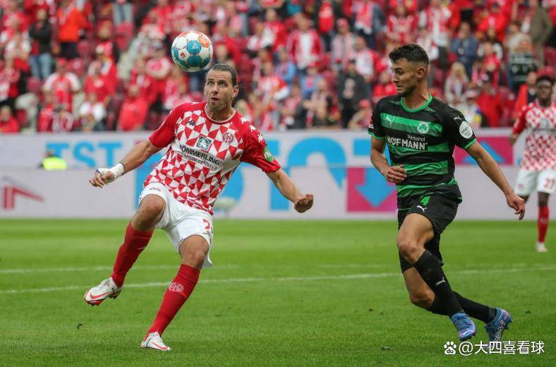 开云体育下载-挺进决赛!霍芬海姆队员士气高昂,迎接挑战