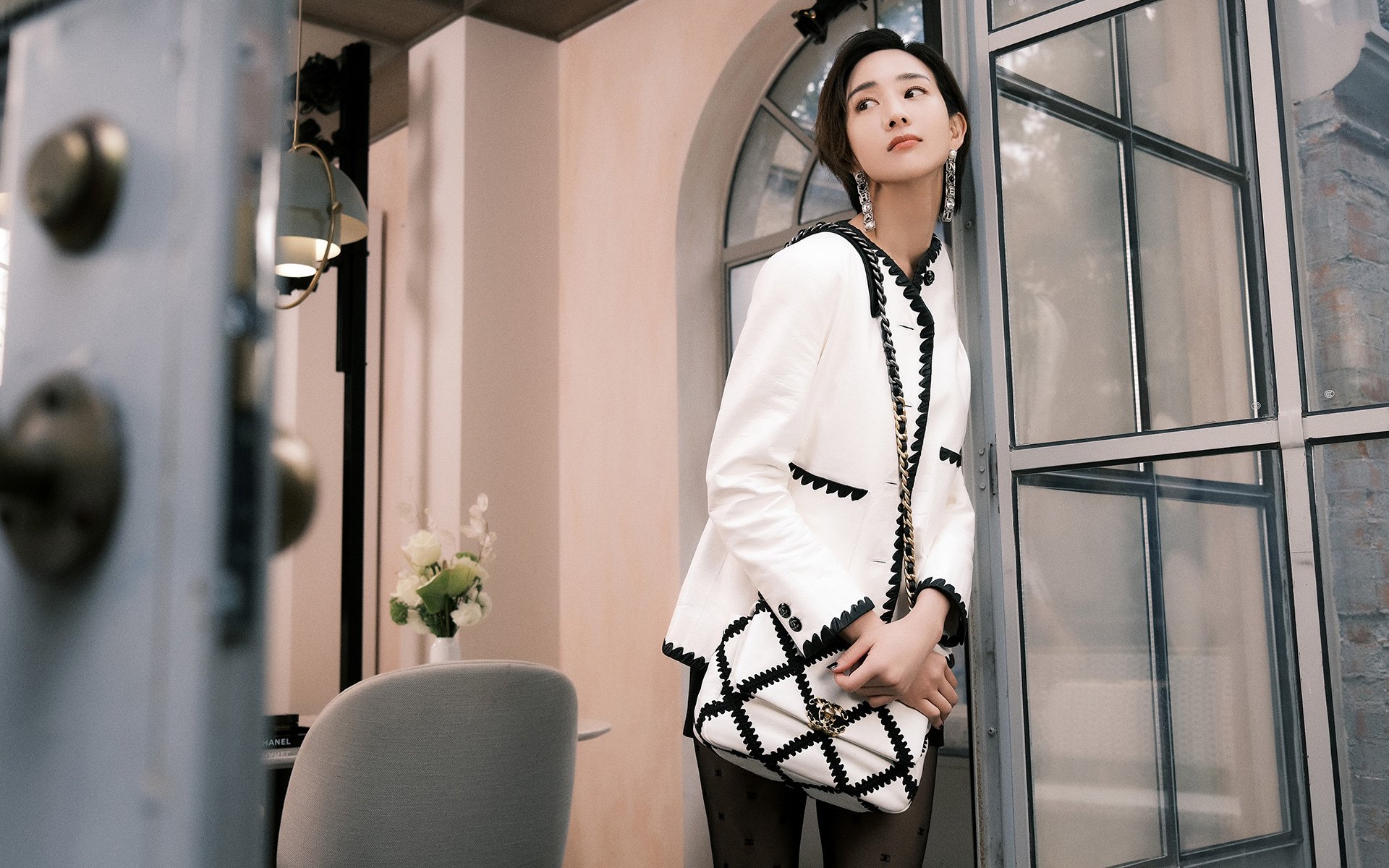 开云体育app-德甲争冠焦点战，多特蒙德巅峰对决胜出，瑞典球星黯然失色