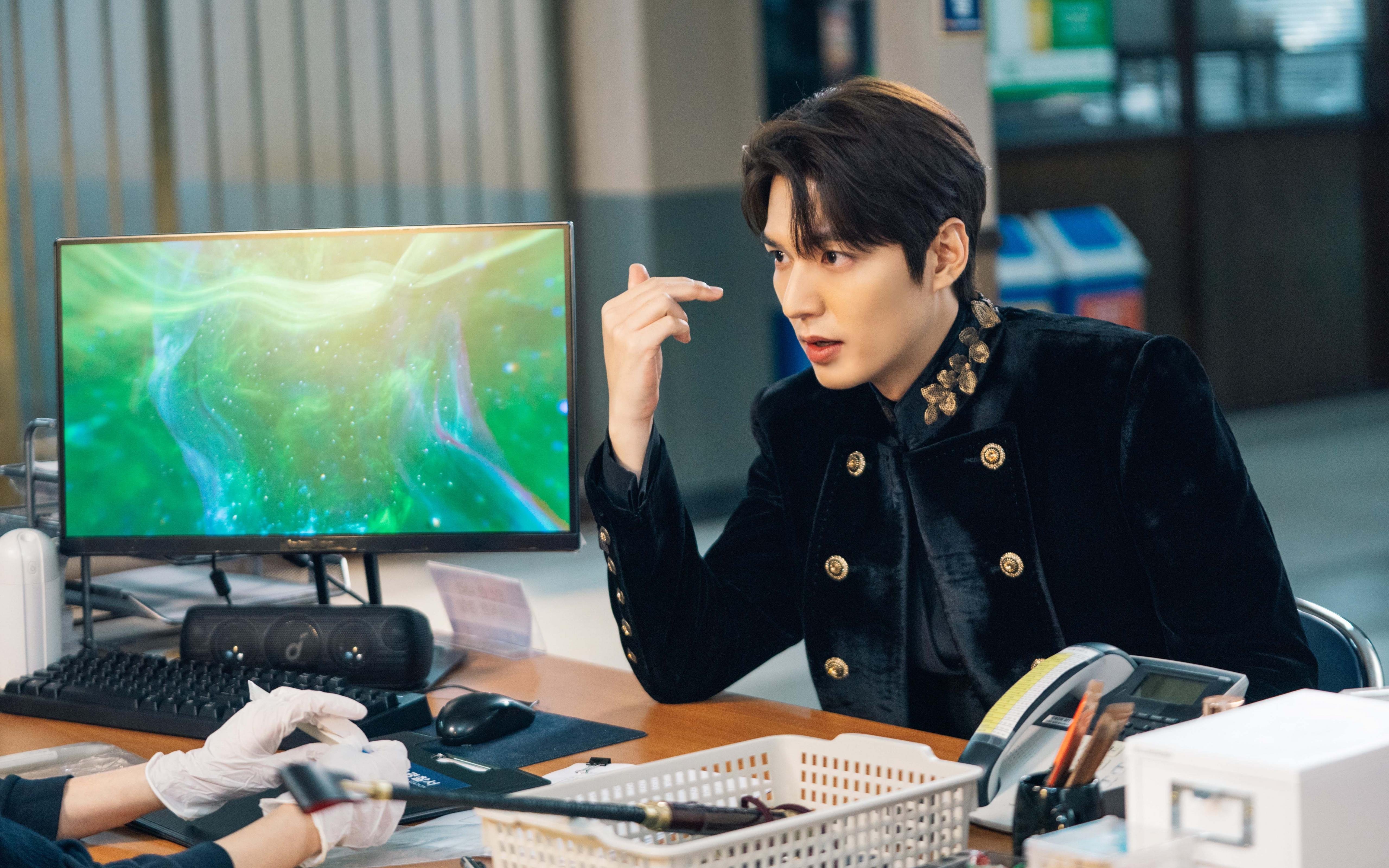 开云官网-范弗利特三双点燃赛场，勇士加时鏖战力克吉林队